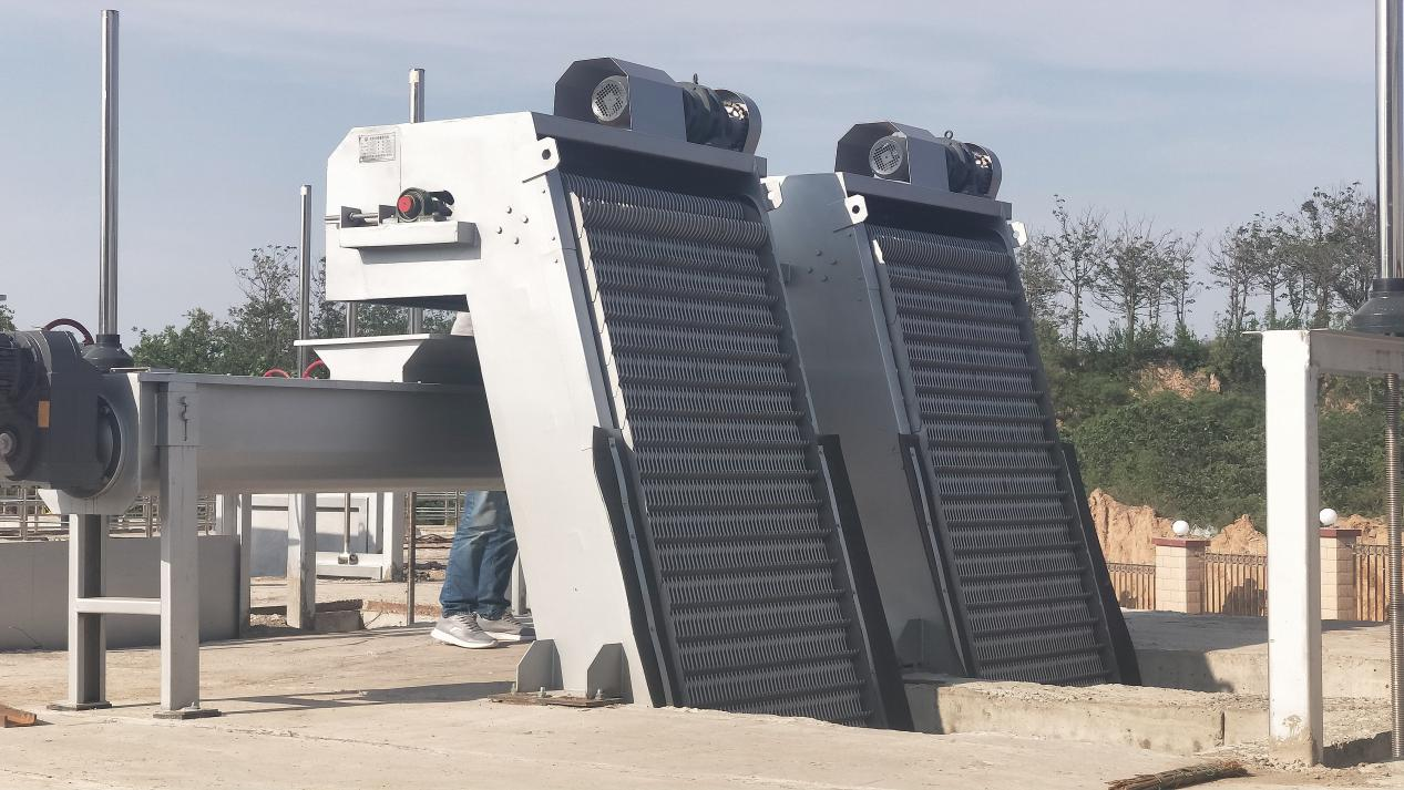 回轉(zhuǎn)式機械格柵怎么選型？